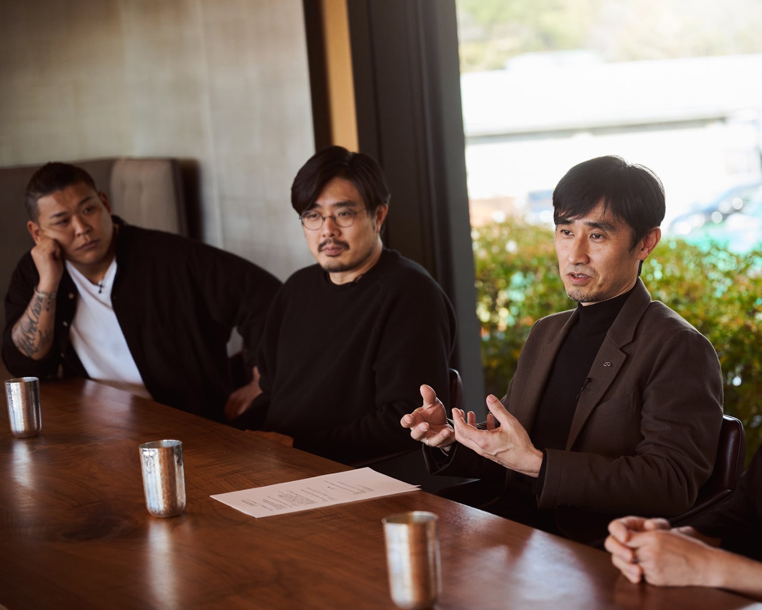 Taisuke Nakamura, Head of INFINITI Design, conducting a roundtable discussion
