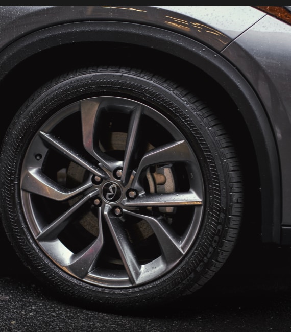 2022 INFINITI QX50 20-inch aluminum alloy wheels