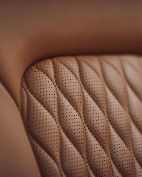 2024 INFINITI QX80 quilted leather seats