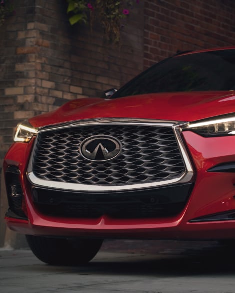 INFINITI QX55 double arch-grille and LED headlights