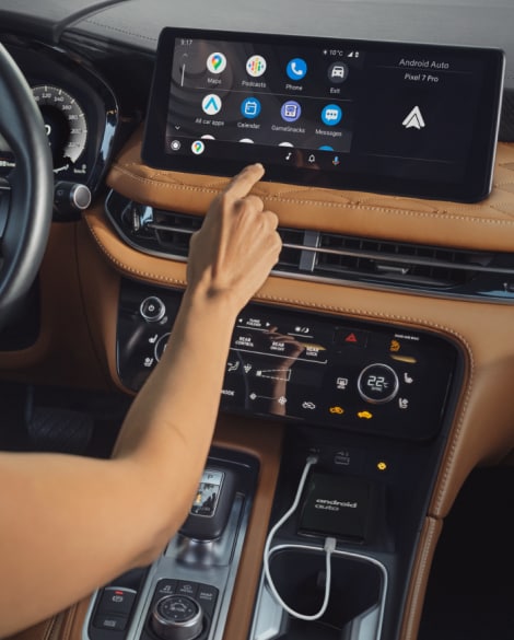 2024 INFINITI QX60 touchscreen display highlighting InTouch technology
